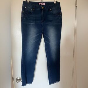 • JESSE • jeans